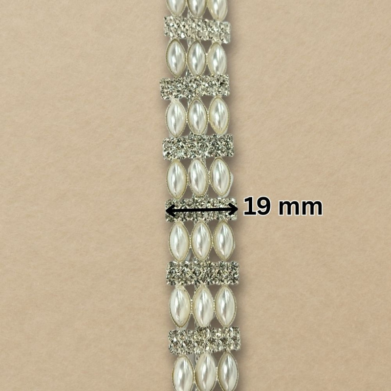 Metalna traka sa cirkonima i biserima / Crystal - Bela / Srebrna osnova / 19 mm