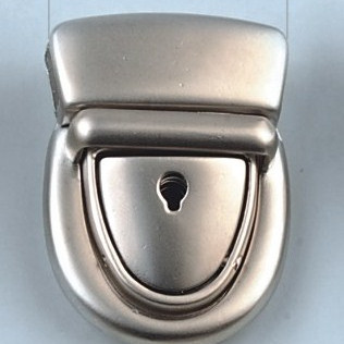 Metalna bravica za torbe 36 mm 8424