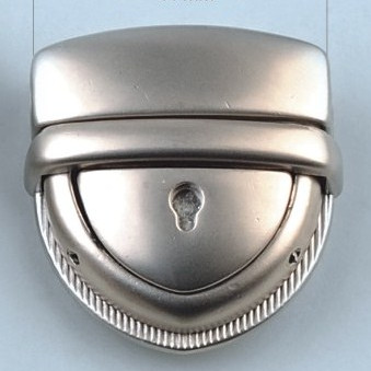 Metalna bravica za torbe 44 mm 8425