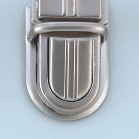 Metalna bravica za torbe 8452