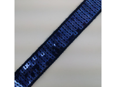 Traka sa kockastim sljokicama 20 mm