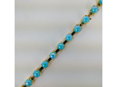 Sedef cirkoni na zlatnoj metalnoj traci / 6x6 mm 