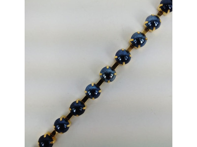 Sedef cirkoni na zlatnoj metalnoj traci / 6x6 mm 
