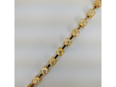 Sedef cirkoni na zlatnoj metalnoj traci / 6x6 mm 