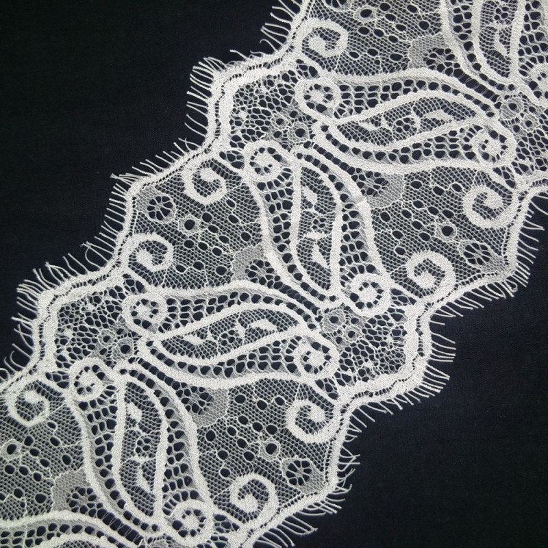 Čipka sa caknama / 13 cm - Bela ( kom - 3 m ) Čipka sa caknama / 13 cm - Bela ( kom - 3 m )
