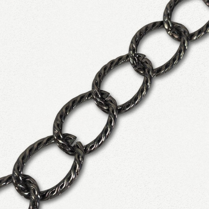Lanac 30 x 24 x 4 mm / Tamno srebro
