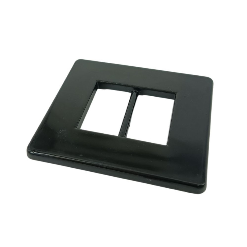 PREMIUM Plasticna snala 30 mm